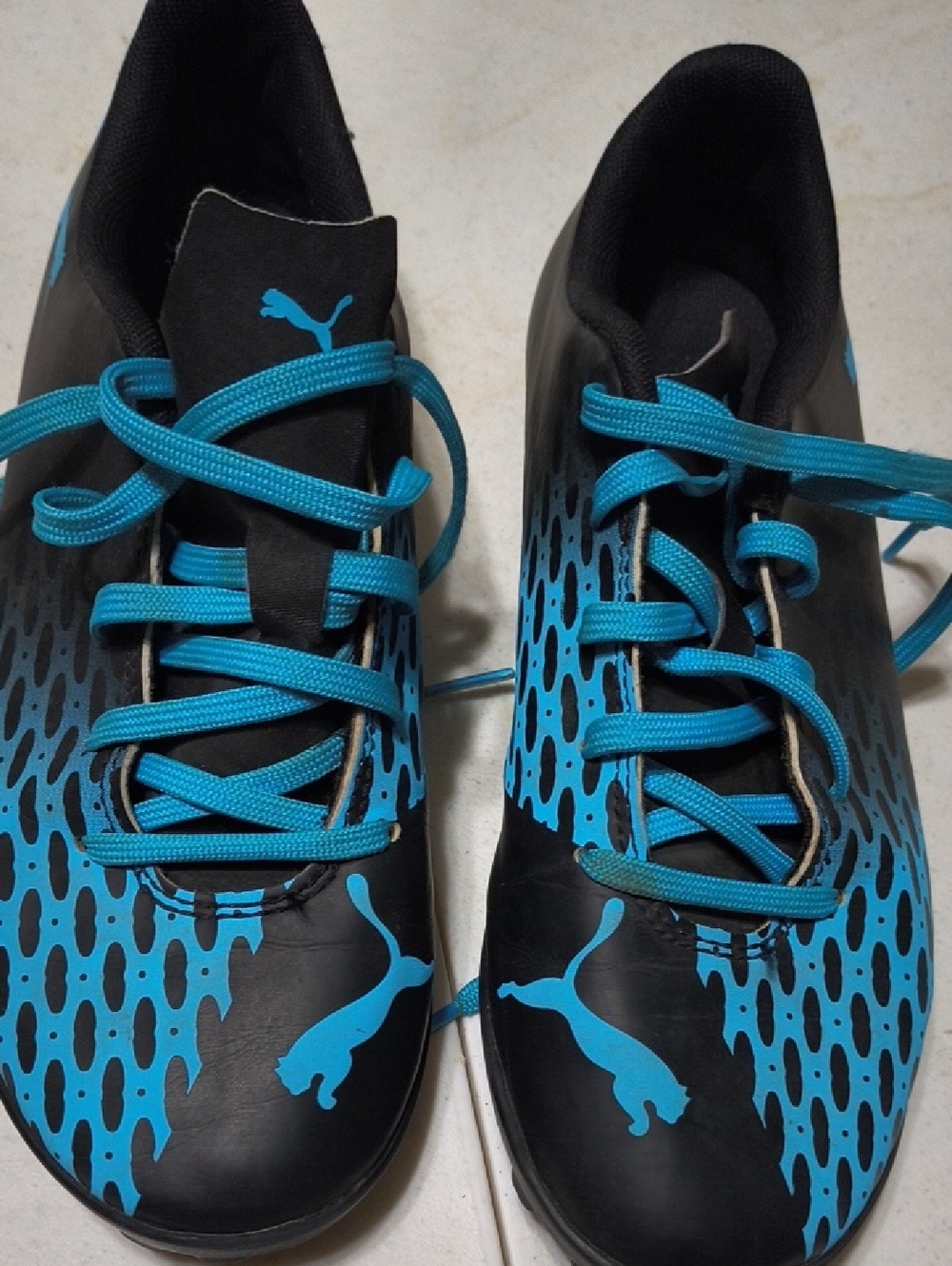 Puma Men’s Black and Blue Athletic Soccer Cleats